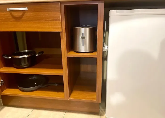 The Cozy Spot By The Lift Gondola By Si 반스코